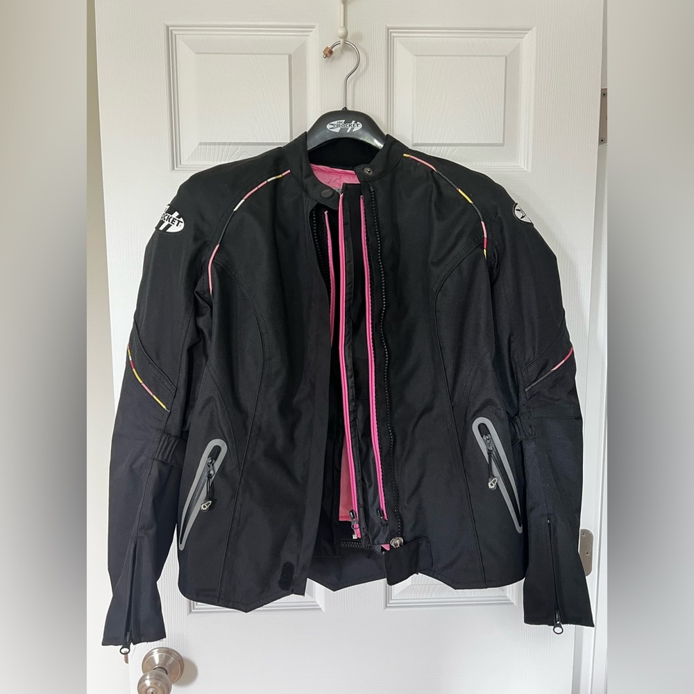 New Joe Rocket Luna 2.0 Women's Size Medium Black and Pink Motorcycle Jacket